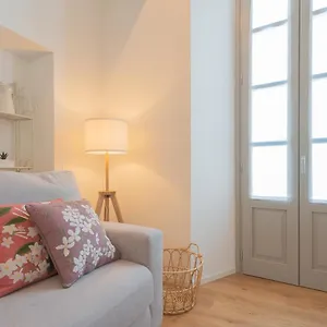 Independence With Balcony By Rent Apartment Como