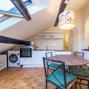 Brera - Sella Charme Castle View Apartment Milan